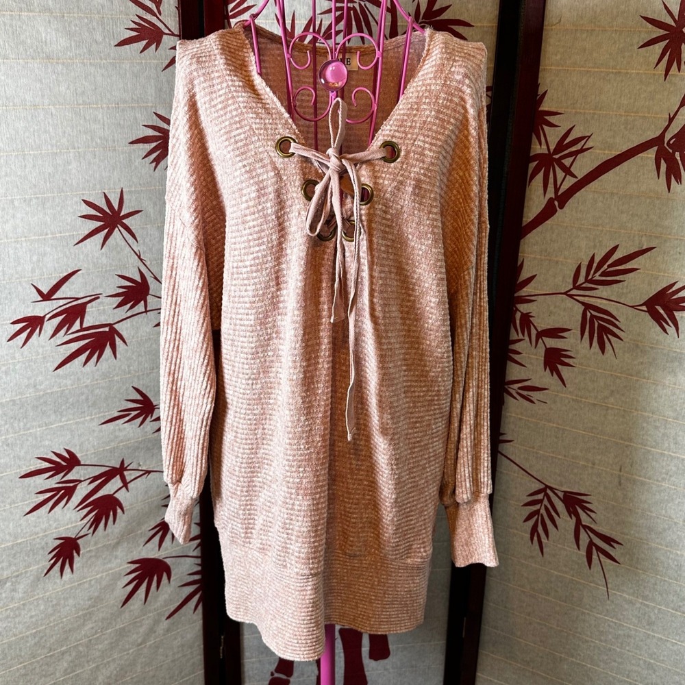 BKE Womens Dusty Rose Y2K Ribbed Lace Up V-Neck Tunic Top Long Sleeve Medium